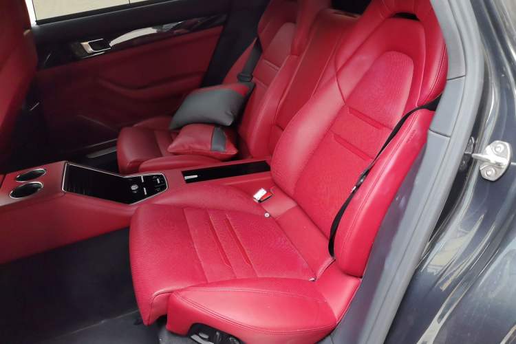 Used Porsche Panamera 2023 Restyled Panamera 4 Executive Extended Platinum Edition 2.9T Left Rear Seat