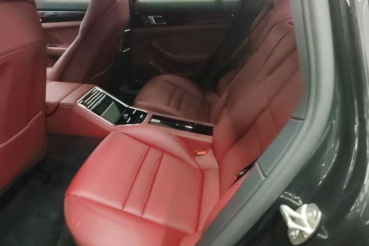 Used Porsche Panamera 2023 Panamera 2.9T Left Rear Seat