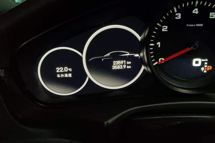 Used Porsche Panamera 2023 Panamera 2.9T Platinum Edition Odometer Close Up