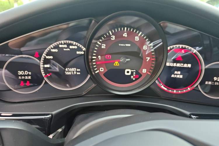 Used Porsche Panamera 2023 Facelifted Panamera 2.9T Platinum Edition Odometer Close Up