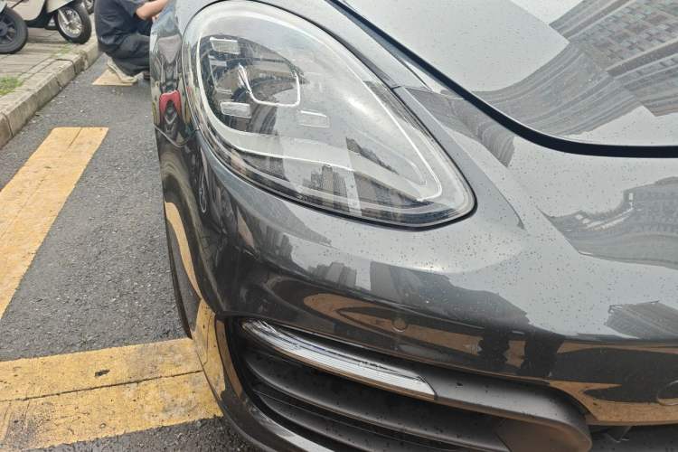Used Porsche Panamera 2023-Year Restyled Panamera Executive Extended Platinum Edition 2.9T Right Front Headlight