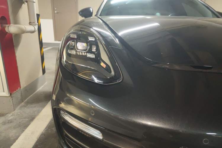 Used Porsche Panamera 2023 Facelifted Panamera 2.9T Platinum Edition Right Front Headlight