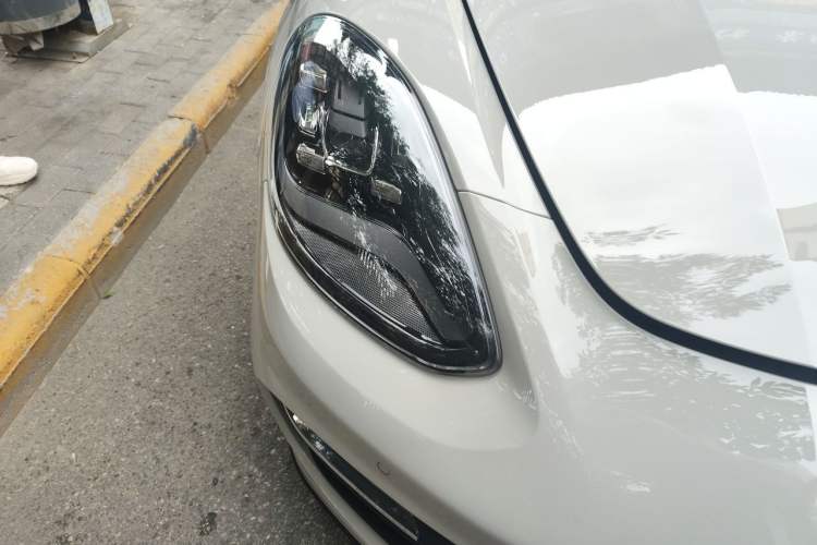 Used Porsche Panamera 2023 Panamera 4 Executive Long Wheelbase 2.9T Right Front Headlight