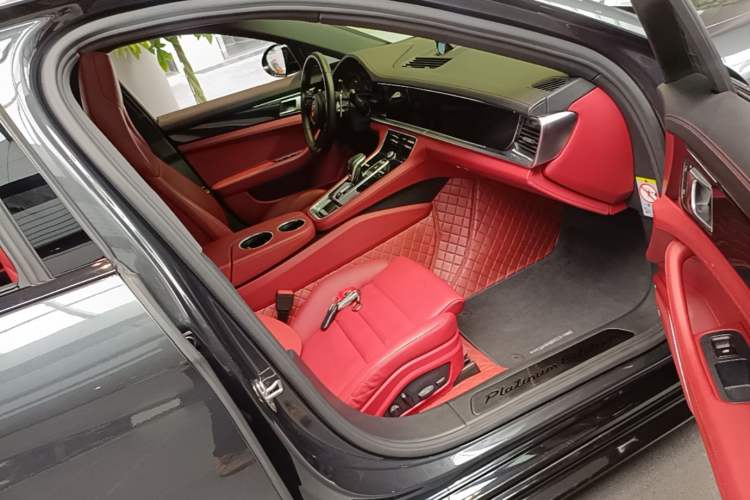 Used Porsche Panamera 2023 Panamera 2.9T Right Front Seat