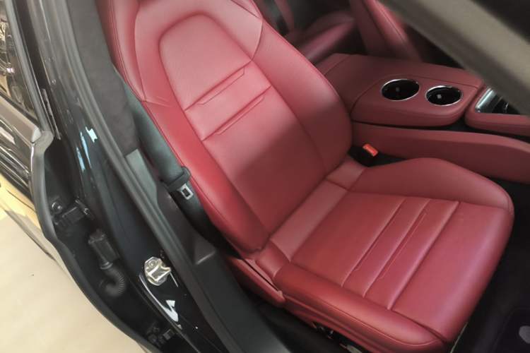 Used Porsche Panamera 2023 Panamera 2.9T Right Front Seat