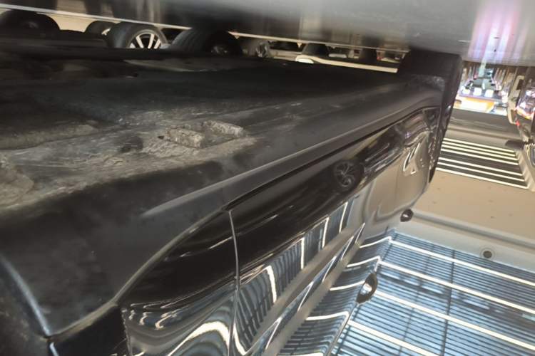Used Porsche Panamera 2023 Panamera 2.9T Right Side Sill