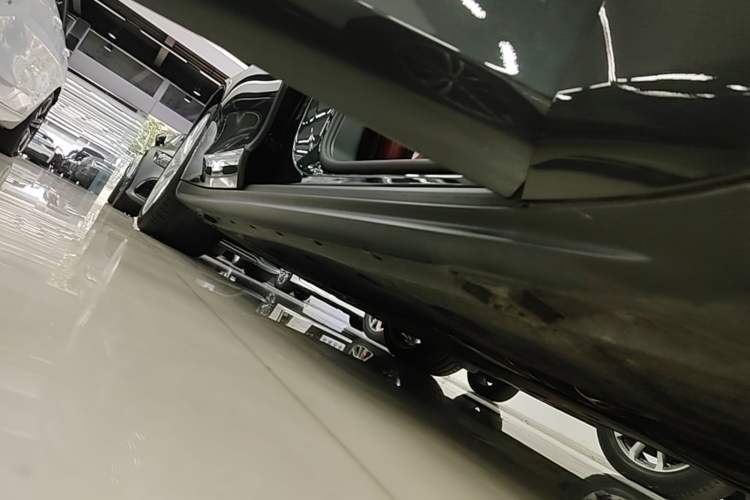Used Porsche Panamera 2023 Panamera 2.9T Right Side Sill