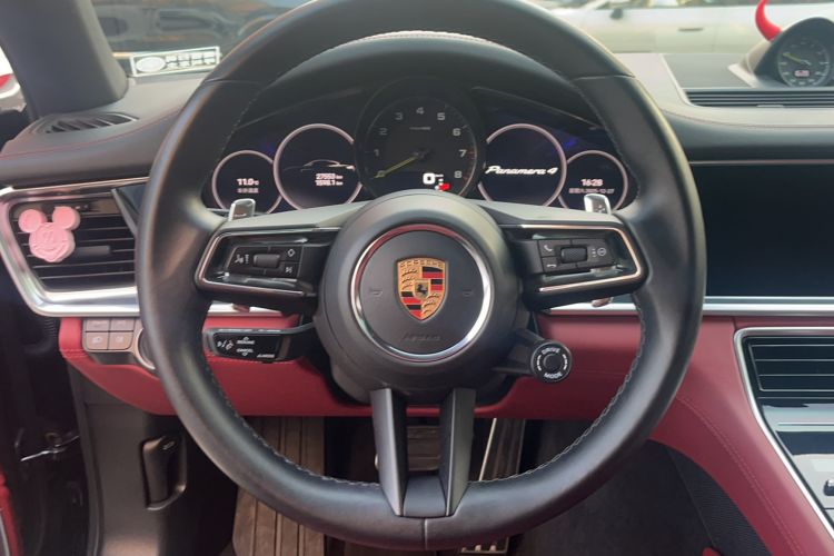 Used Porsche Panamera 2023-Year Restyled Panamera 4 E-Hybrid Platinum Edition 2.9T Steering Wheel