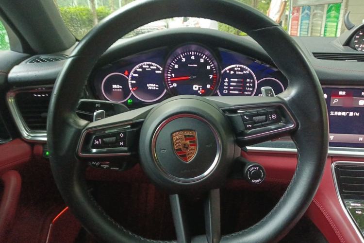 Used Porsche Panamera 2023 Panamera 4 Executive Long Wheelbase 2.9T Steering Wheel