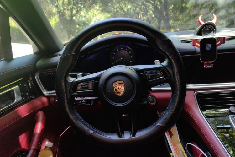 Used Porsche Panamera 2023 Panamera 4 E-Hybrid Platinum Edition 2.9T Steering Wheel