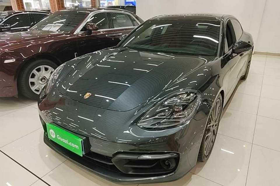 Porsche Panamera 2023