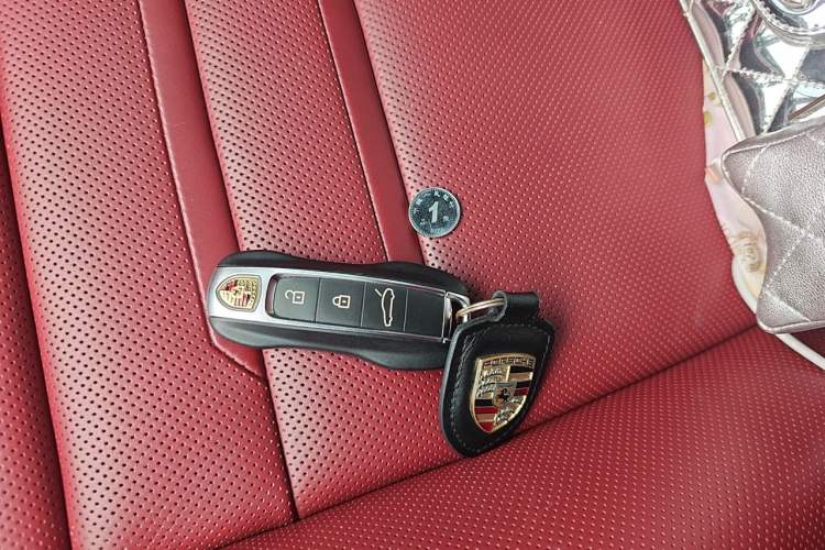 Used Porsche Panamera 2023 Panamera 4 Executive Long Wheelbase 2.9T Vehicle Key