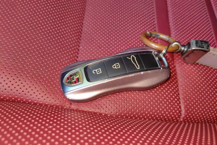 Used Porsche Panamera 2023 Panamera 4 E-Hybrid Platinum Edition 2.9T Vehicle Key
