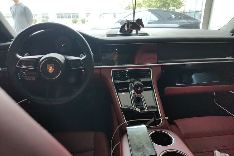 Used Porsche Panamera 2023 Panamera 2.9T Platinum Edition Center Console