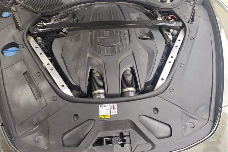 Used Porsche Panamera 2023 Facelifted Panamera 2.9T Platinum Edition Engine Bay