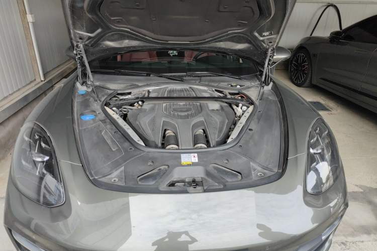 Used Porsche Panamera 2023 Panamera 2.9T Platinum Edition Engine Bay