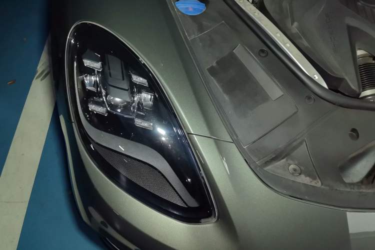 Used Porsche Panamera 2023 Panamera 2.9T Engine Bay Right