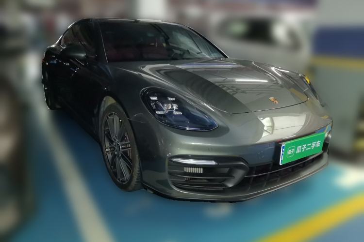 Used Porsche Panamera 2023 Panamera 2.9T Front Right 45 Deg