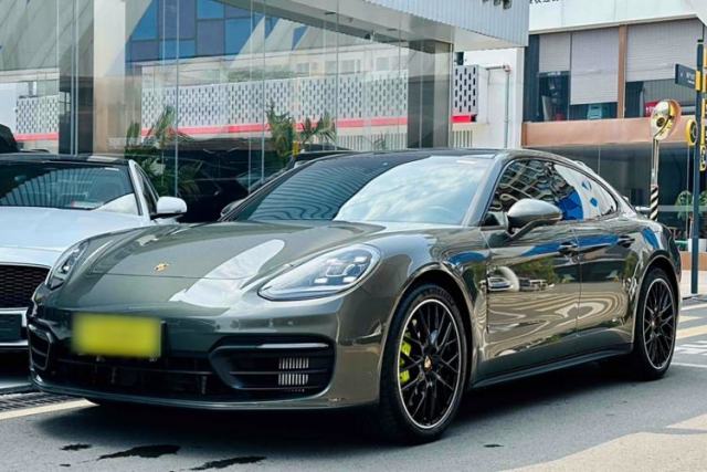 Used Porsche Panamera 2023-Year Restyled Panamera 4 E-Hybrid Platinum Edition 2.9T
