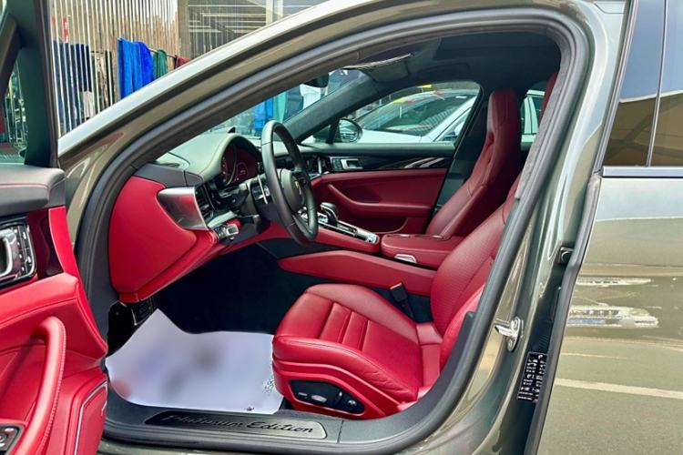 Used Porsche Panamera 2023-Year Restyled Panamera 4 E-Hybrid Platinum Edition 2.9T Interior 7