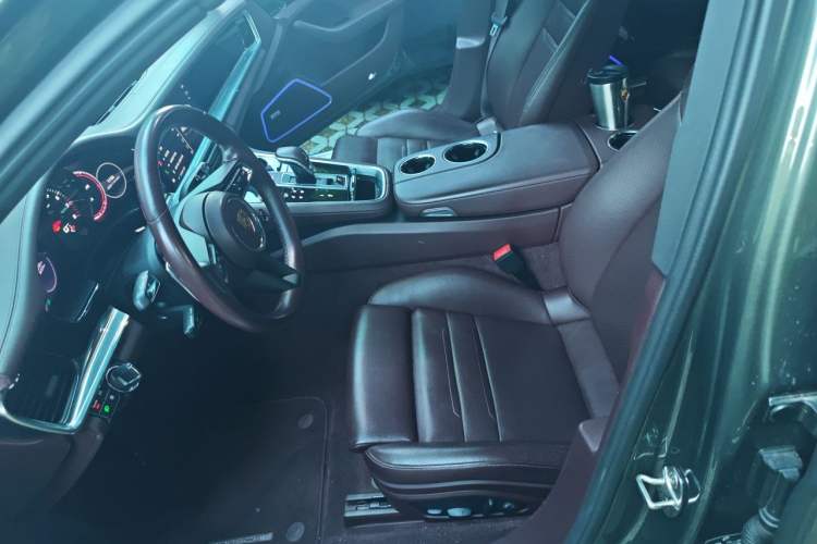 Used Porsche Panamera 2023 Panamera Executive Long Wheelbase 2.9T Left Front Seat