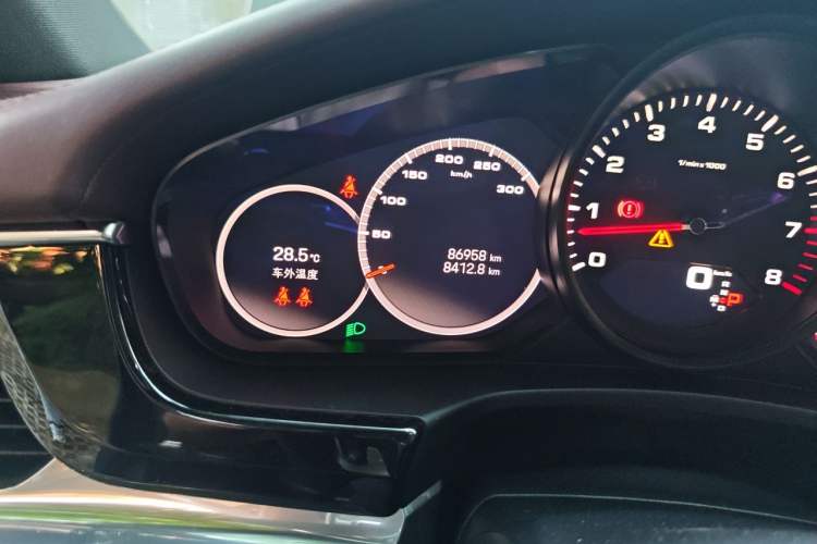 Used Porsche Panamera 2023 Panamera Executive Long Wheelbase 2.9T Odometer Close Up