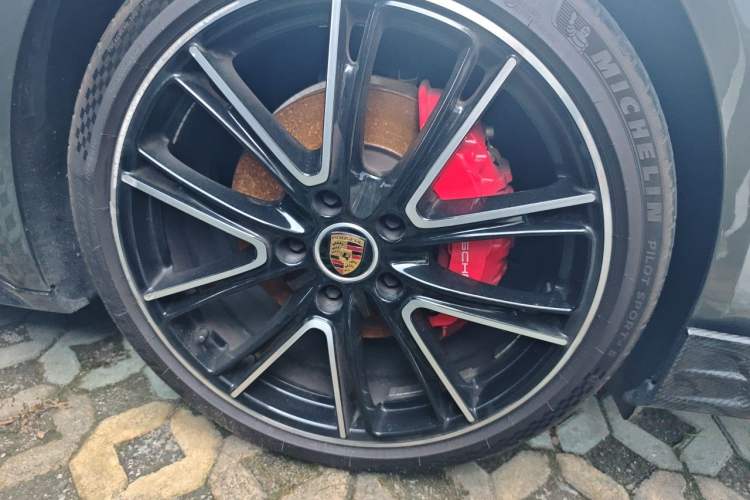 Used Porsche Panamera 2023 Panamera Executive Long Wheelbase 2.9T Right Front Wheel Hub