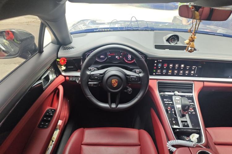 Used Porsche Panamera 2023 Facelifted Panamera 2.9T Platinum Edition Steering Wheel