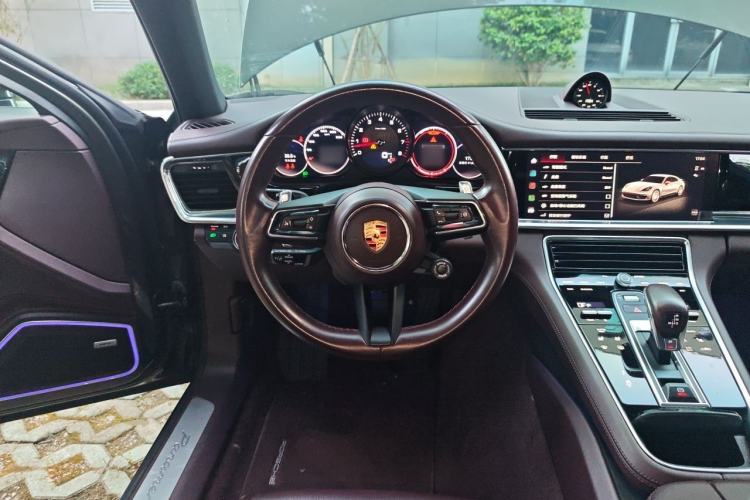 Used Porsche Panamera 2023 Panamera Executive Long Wheelbase 2.9T Steering Wheel