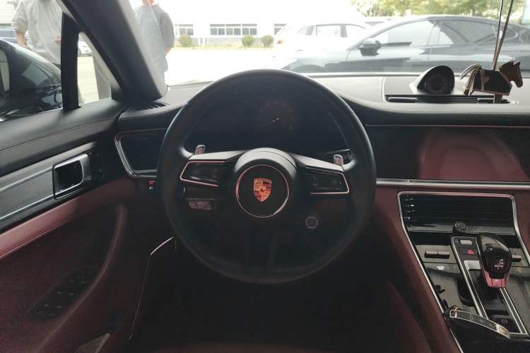 Used Porsche Panamera 2023 Panamera 2.9T Platinum Edition Steering Wheel