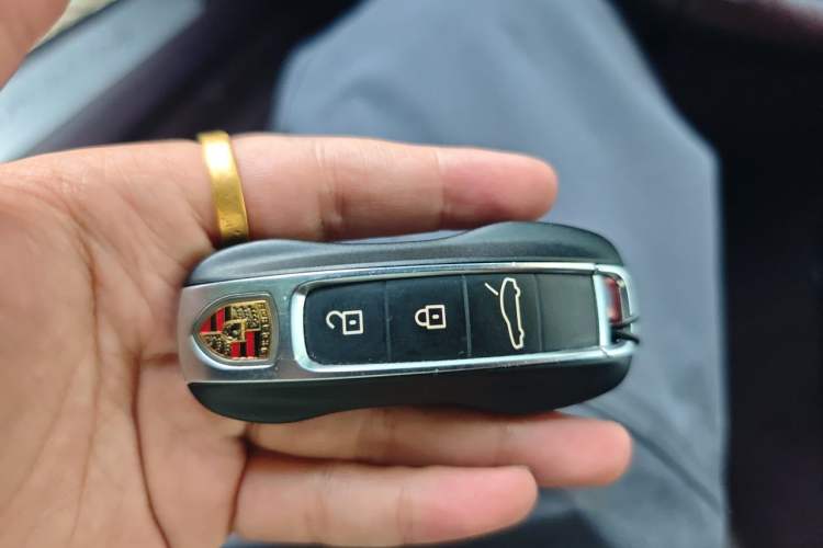 Used Porsche Panamera 2023 Panamera Executive Long Wheelbase 2.9T Vehicle Key
