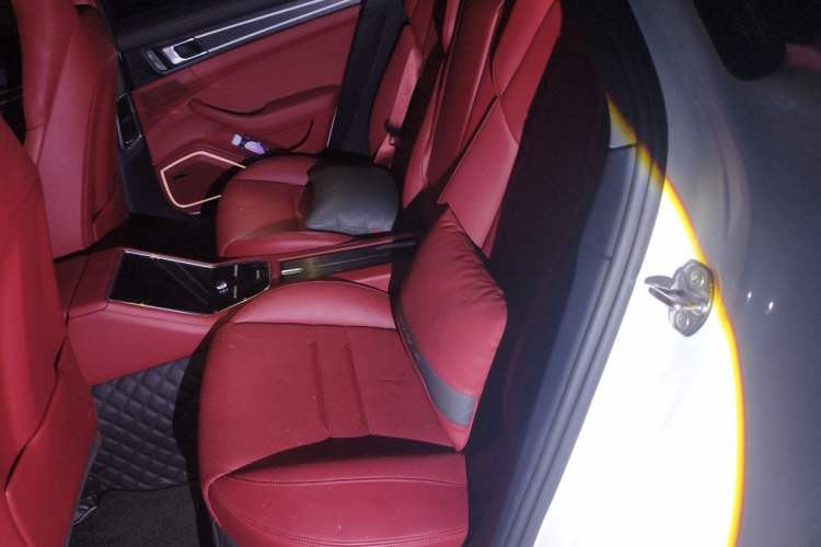 Used Porsche Panamera 2023 Panamera 2.9T Platinum Edition Left Rear Seat