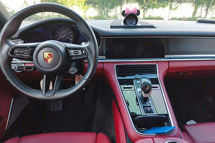 Used Porsche Panamera 2023 Panamera 2.9T Platinum Edition Center Console