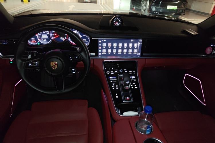 Used Porsche Panamera 2023 Facelifted Panamera 2.9T Platinum Edition Center Console