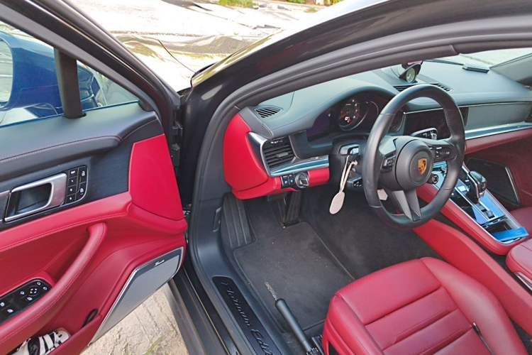 Used Porsche Panamera 2023 Panamera 2.9T Platinum Edition Driver Seat