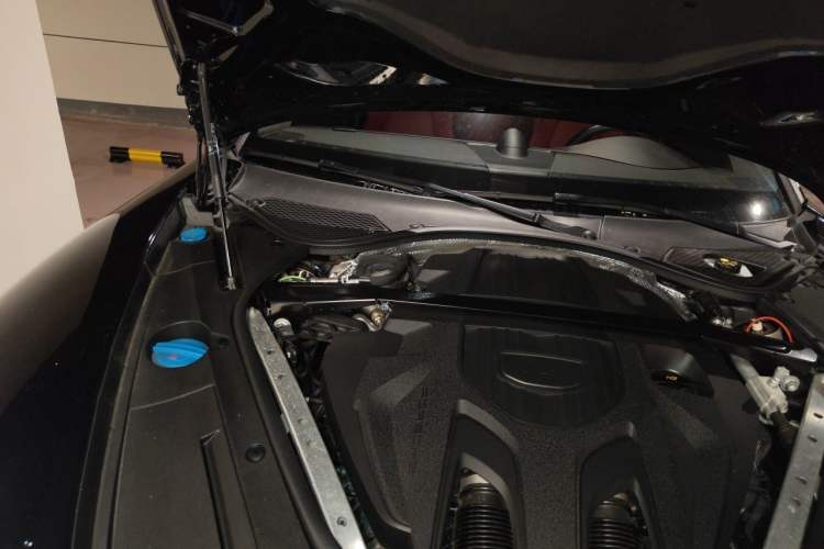 Used Porsche Panamera 2023 Facelifted Panamera 2.9T Platinum Edition Engine Bay Right