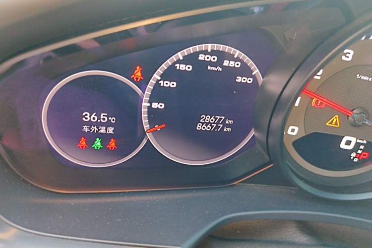 Used Porsche Panamera 2023 Panamera 2.9T Platinum Edition Odometer Close Up