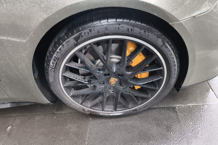 Used Porsche Panamera 2023 Panamera 4 E-Hybrid Sport Turismo 2.9T Right Front Wheel Hub