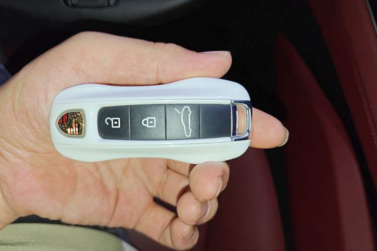 Used Porsche Panamera 2023 Facelifted Panamera 2.9T Platinum Edition Vehicle Key