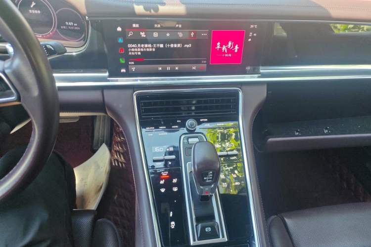 Used Porsche Panamera 2023 Panamera Executive Long Wheelbase 2.9T Audio And AC Panel