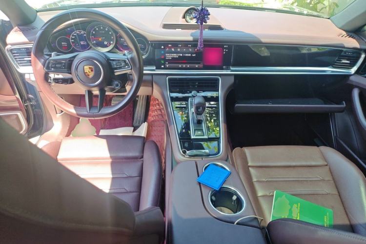 Used Porsche Panamera 2023 Panamera Executive Long Wheelbase 2.9T Center Console