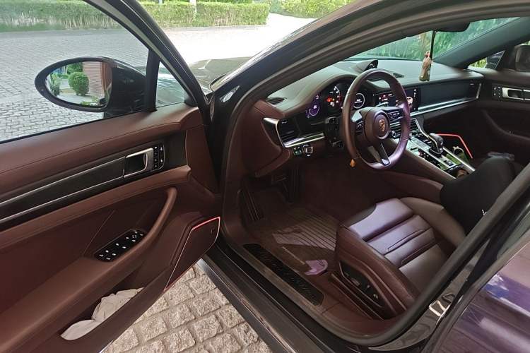 Used Porsche Panamera 2023 Panamera Executive Long Wheelbase Platinum Edition 2.9T Driver Seat