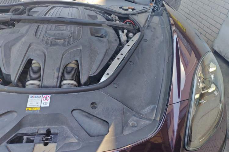 Used Porsche Panamera 2023 Panamera Executive Long Wheelbase 2.9T Engine Bay Left