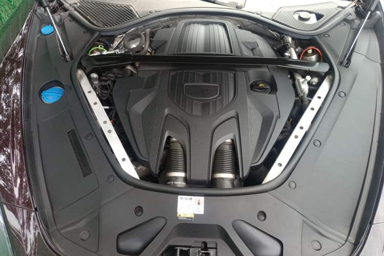 Used Porsche Panamera 2023 Facelifted Panamera 2.9T Platinum Edition Engine Bay