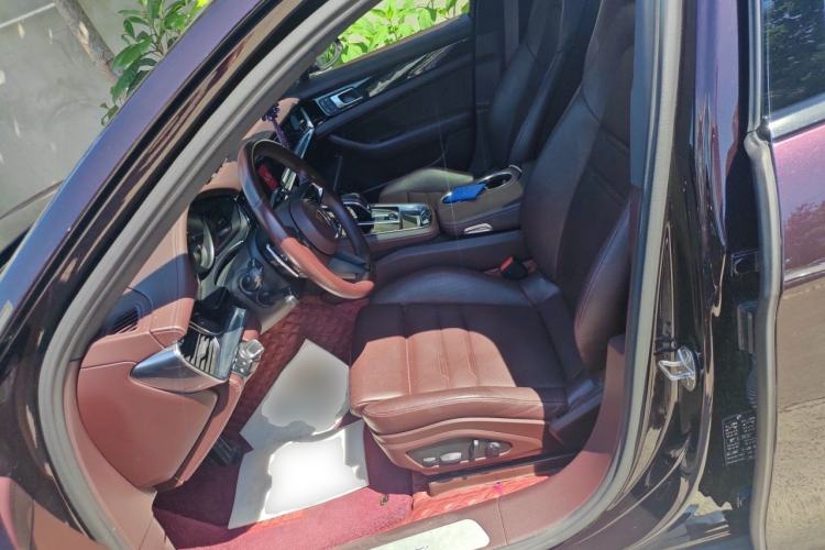 Used Porsche Panamera 2023 Panamera Executive Long Wheelbase 2.9T Left Front Seat