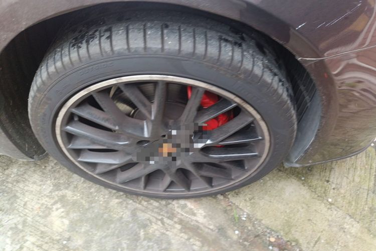 Used Porsche Panamera 2023 Panamera 2.9T Right Front Wheel Hub