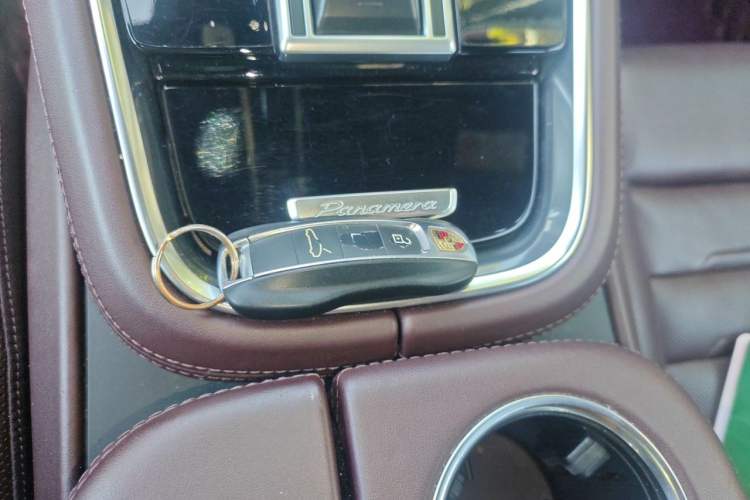 Used Porsche Panamera 2023 Panamera Executive Long Wheelbase 2.9T Vehicle Key