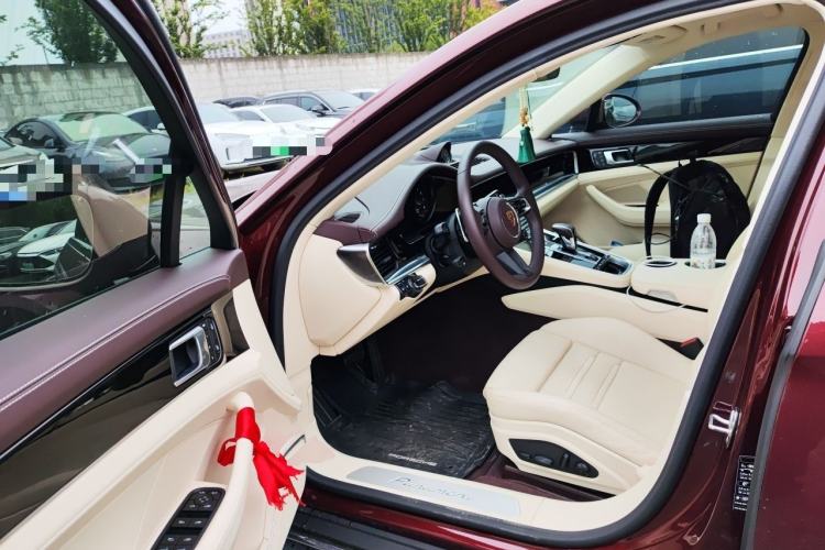 Used Porsche Panamera 2023 Panamera Executive Long Wheelbase 2.9T Driver Seat
