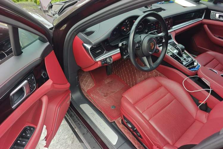 Used Porsche Panamera 2023-Year Restyled Panamera Executive Extended Platinum Edition 2.9T Driver Seat