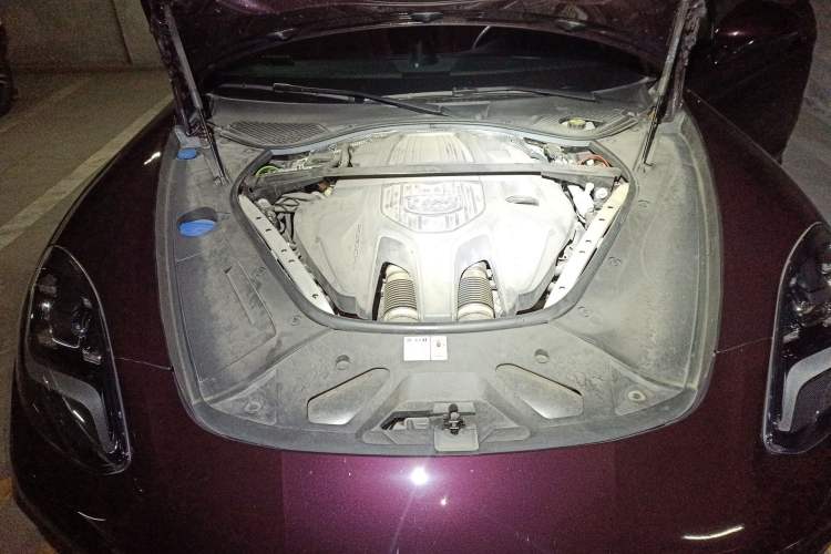 Used Porsche Panamera 2023 Restyled Panamera 4 Executive Extended Platinum Edition 2.9T Engine Bay